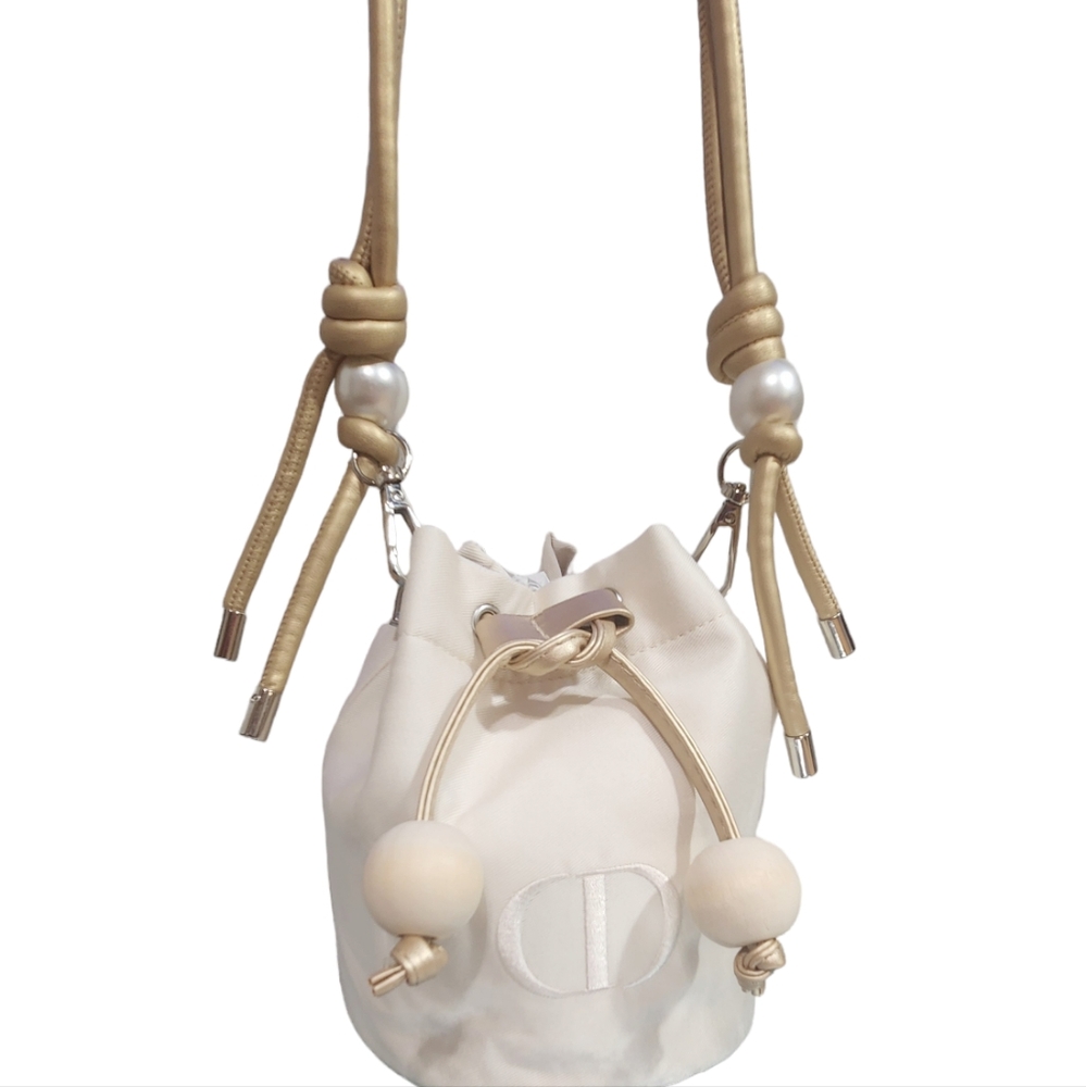 Drawstring pouch - Picture 5 of 10